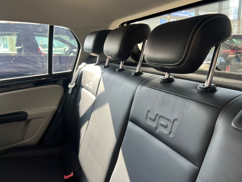 volkswagen up 1.0 tsi high 12v flex 4p manual 201710