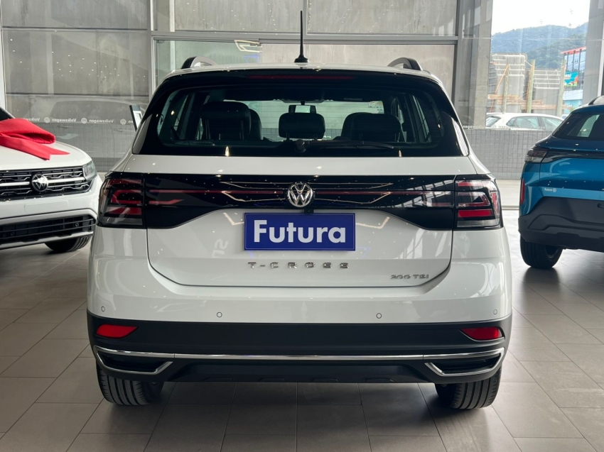 volkswagen t-cross 1.0 200 tsi total flex comfortline automatico gasolina 4p 202111