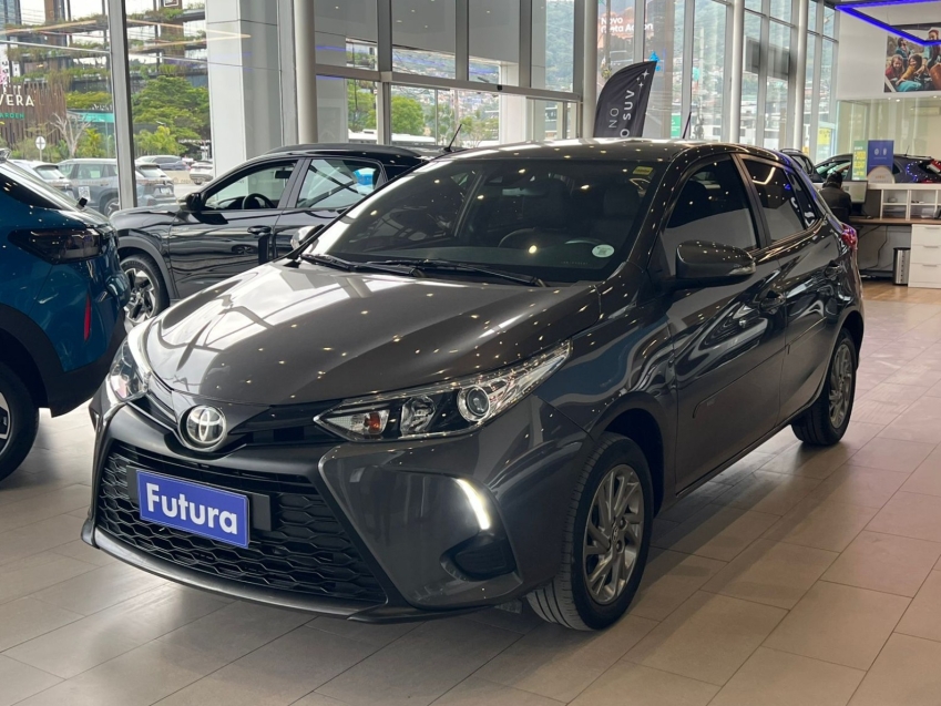 toyota yaris 1.5 16v flex sedan xs connect multidrive gasolina 4p automatico 2023