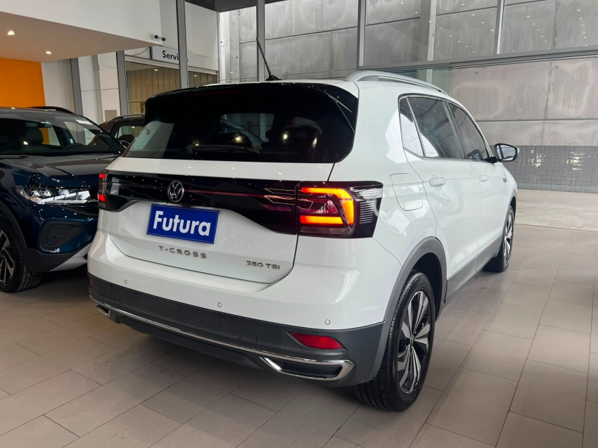 volkswagen t-cross 1.4 250 tsi total flex highline automatico gasolina 4p 202213