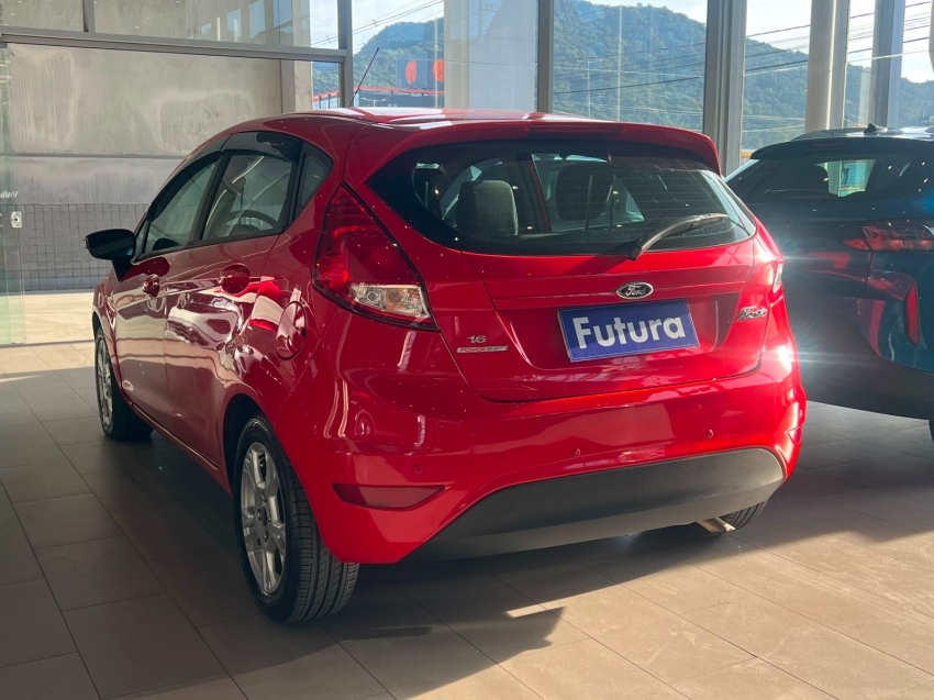 ford fiesta 1.6 se hatch 16v flex 4p powershift gasolina automatico 201411