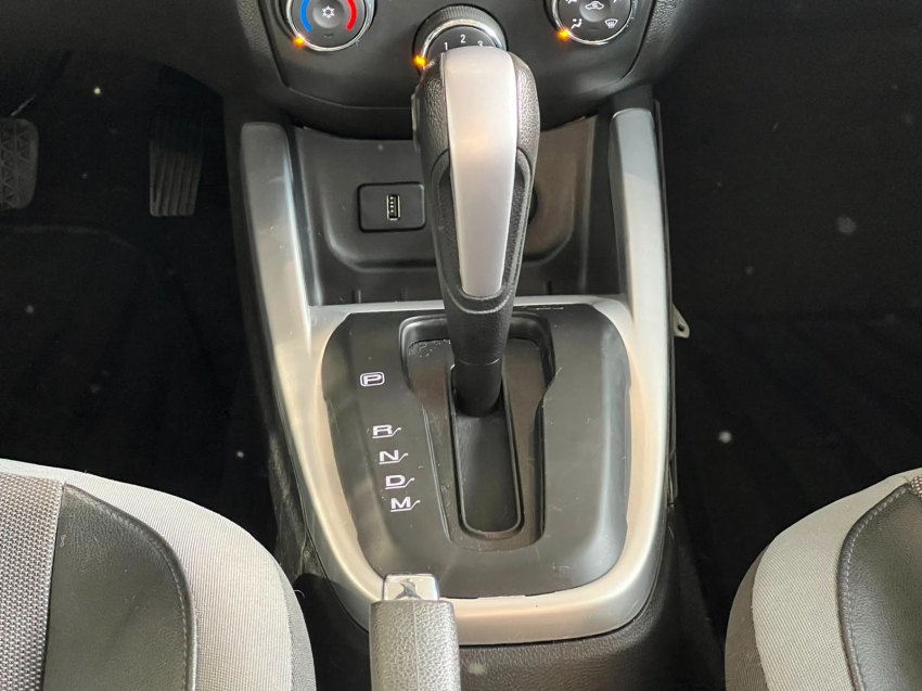 chevrolet onix 1.4 mpfi activ 8v flex 4p automatico gasolina 20198