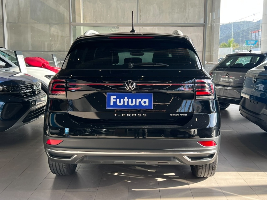 volkswagen t-cross 1.4 250 tsi total flex highline automatico gasolina 4p 202312
