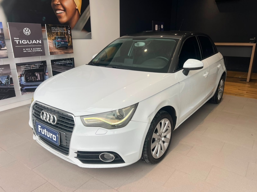 audi a1 1.4 tfsi sportback attraction 16v 122cv gasolina 4p s-tronic automatico 20130