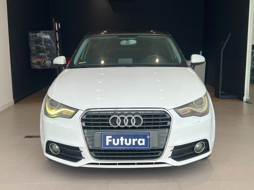 audi a1 1.4 tfsi sportback attraction 16v 122cv gasolina 4p s-tronic automatico 20131