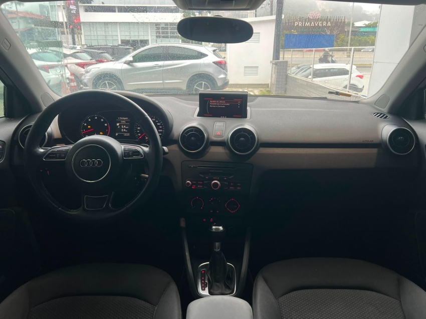 audi a1 1.4 tfsi sportback attraction 16v 122cv gasolina 4p s-tronic automatico 20134