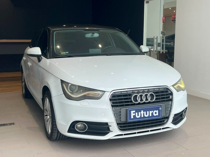 audi a1 1.4 tfsi sportback attraction 16v 122cv gasolina 4p s-tronic automatico 20132