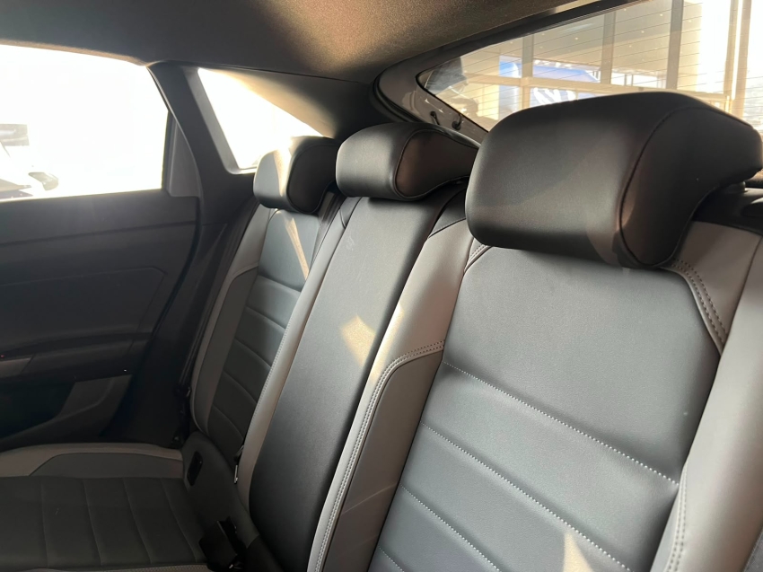 volkswagen nivus 1.0 200 tsi total flex highline automatico 4p 202410