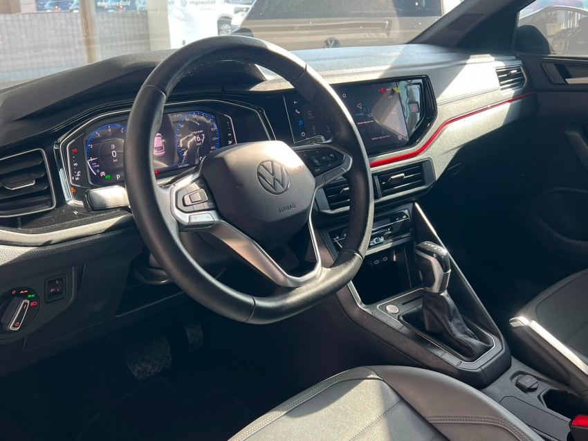 volkswagen nivus 1.0 200 tsi total flex highline automatico 4p 20243
