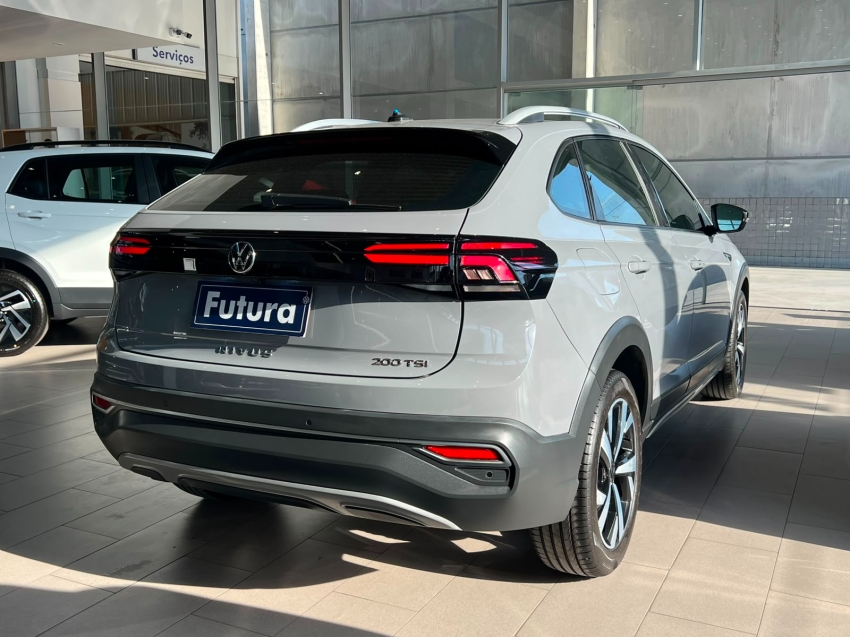 volkswagen nivus 1.0 200 tsi total flex highline automatico 4p 202413