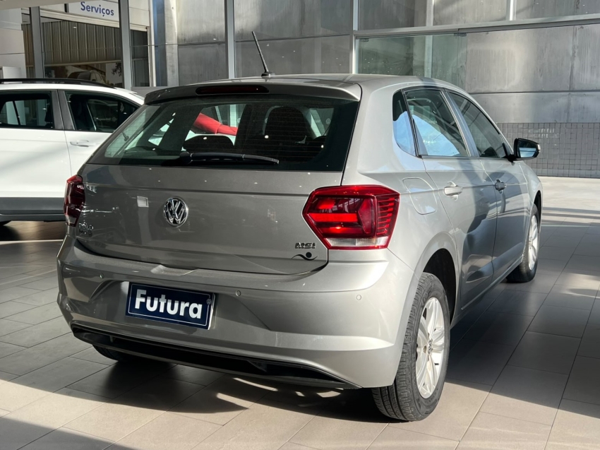 volkswagen polo 1.6 msi total flex manual 4p 202013