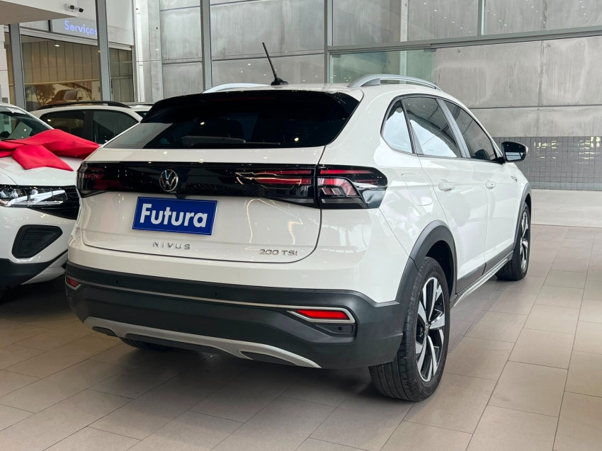 volkswagen nivus 1.0 200 tsi total flex highline automatico gasolina 4p 202413