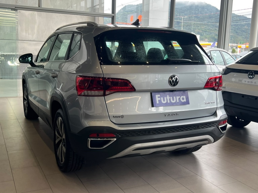 volkswagen taos 1.4 250 tsi total flex highline automatico 4p 202211
