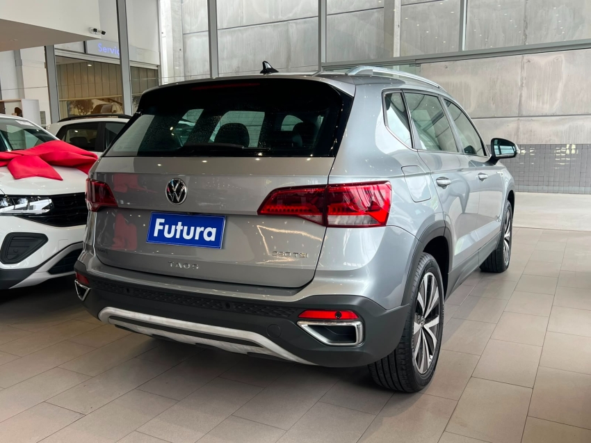 volkswagen taos 1.4 250 tsi total flex highline automatico 4p 202213