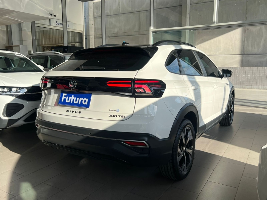 volkswagen nivus 1.0 200 tsi total flex highline automatico gasolina 4p 202311