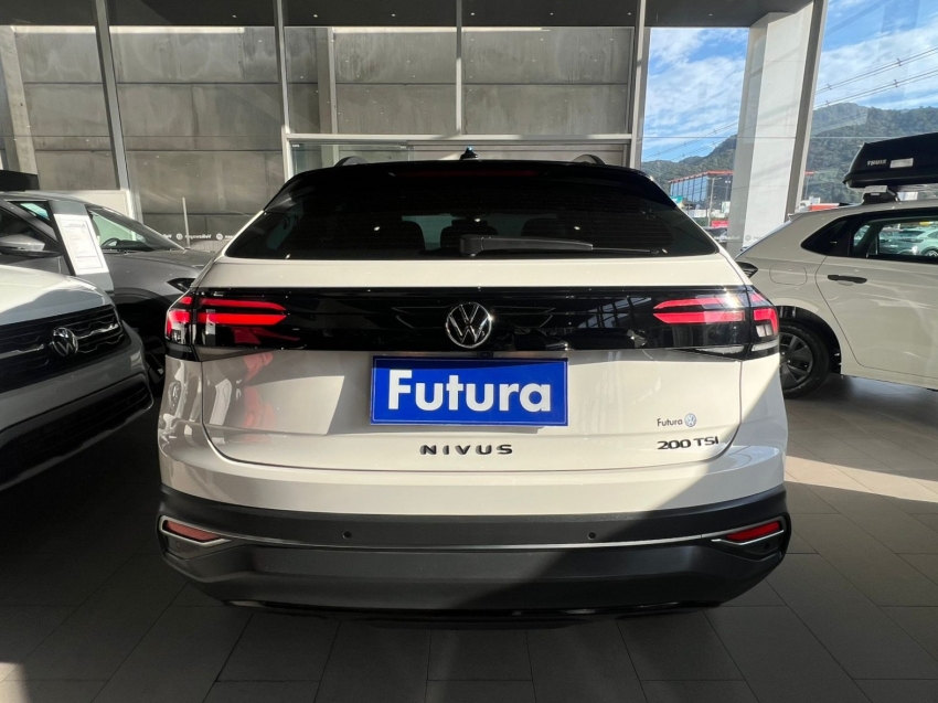 volkswagen nivus 1.0 200 tsi total flex highline automatico gasolina 4p 202312