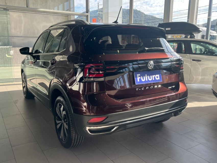 volkswagen t-cross 1.4 250 tsi total flex highline automatico gasolina 4p 202111