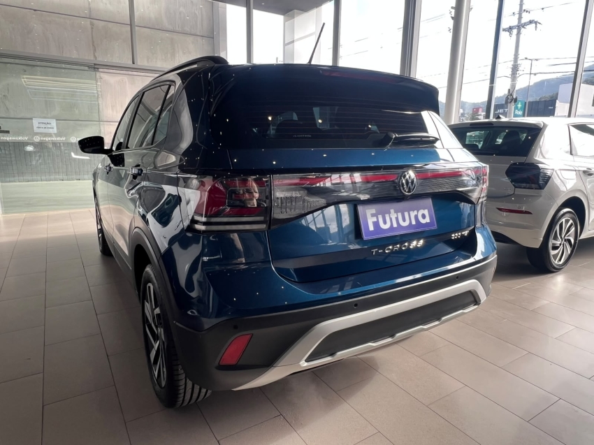 volkswagen t-cross 1.0 200 tsi total flex comfortline automatico gasolina 4p 202511
