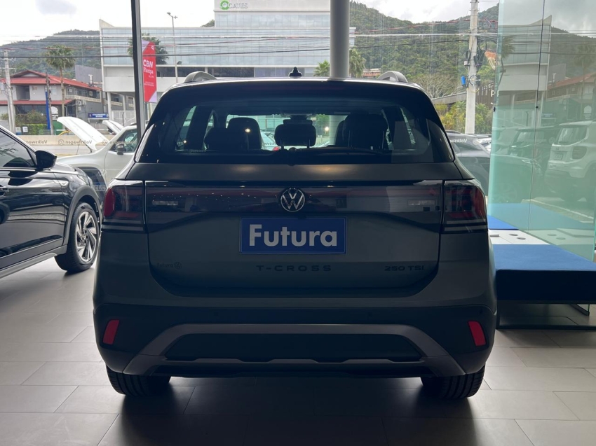 volkswagen t-cross 1.4 250 tsi total flex extreme automatico gasolina 4p 202612
