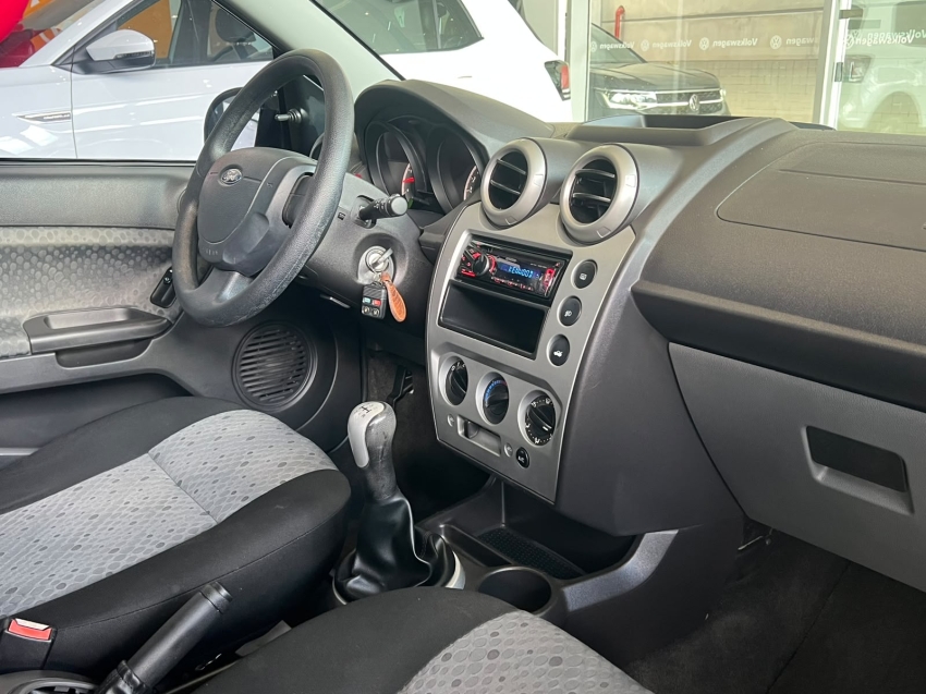 ford fiesta 1.6 rocam hatch 8v flex 4p manual 20148