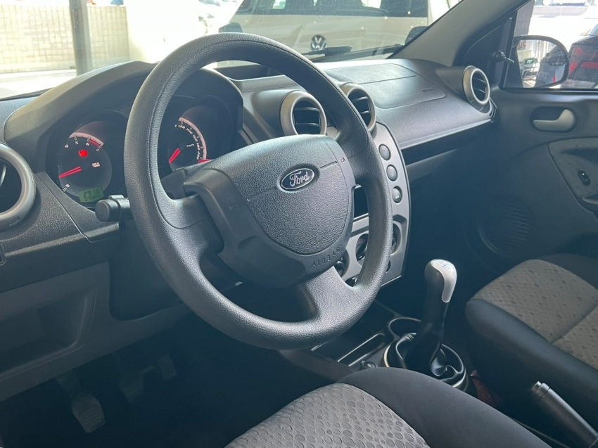ford fiesta 1.6 rocam hatch 8v flex 4p manual 20143