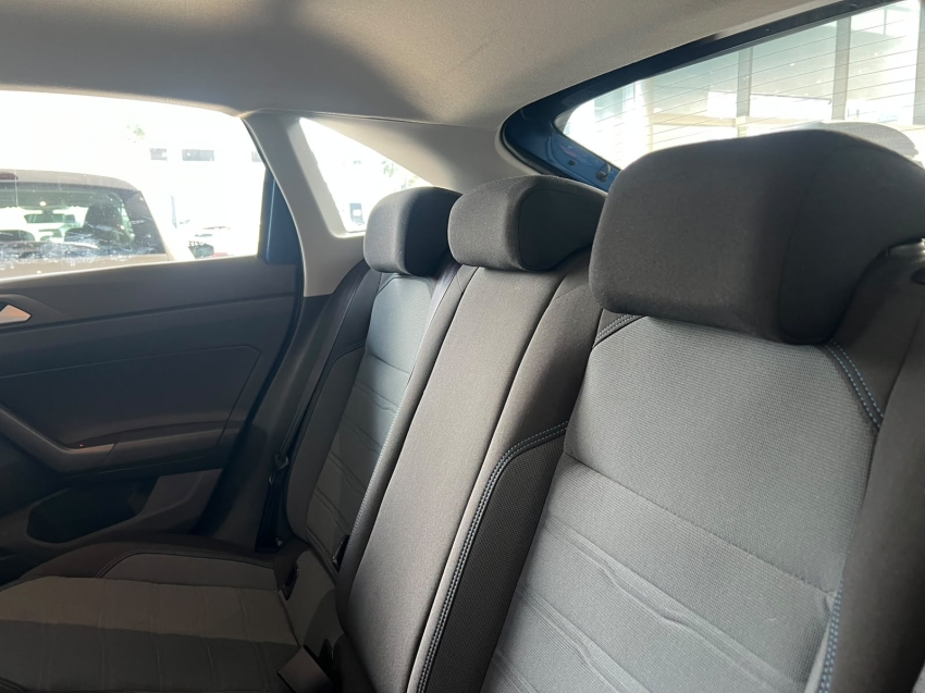 volkswagen nivus 1.0 200 tsi total flex comfortline automatico 4p 202410
