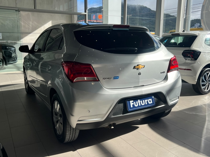 chevrolet onix 1.4 mpfi lt 8v flex 4p manual 201811