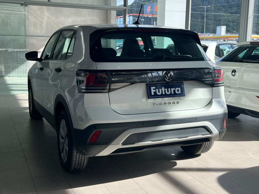 volkswagen t-cross 1.0 200 tsi total flex sense automatico 4p 202611