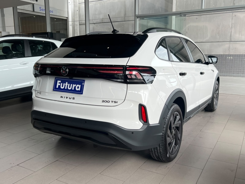 volkswagen nivus 1.0 200 tsi total flex highline automatico 4p 202613