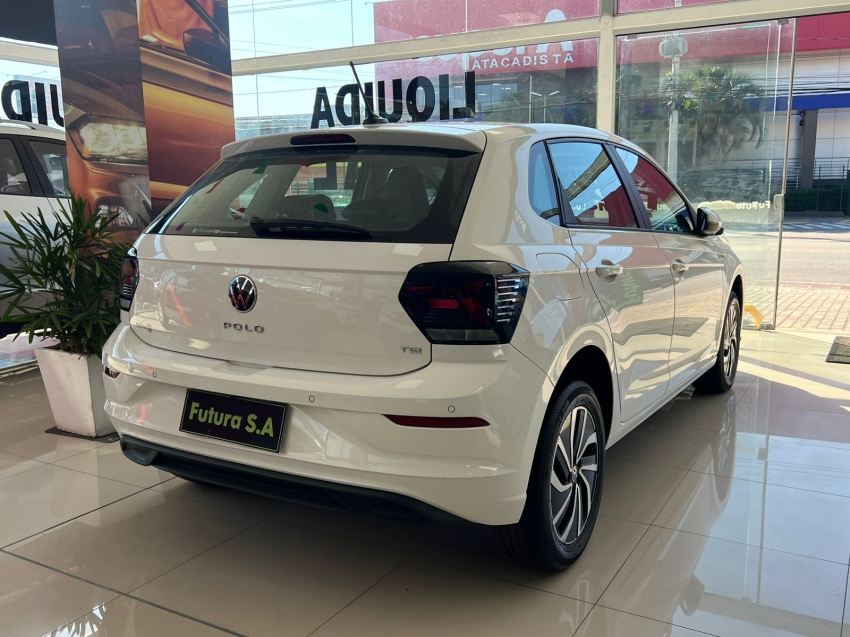 volkswagen polo 1.0 170 tsi highline automatico gasolina 4p 2024