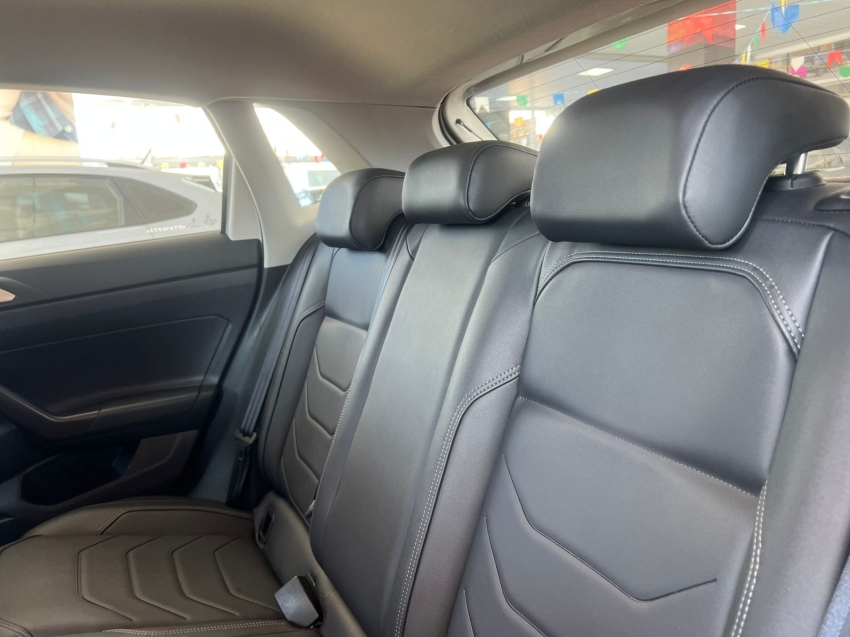 volkswagen polo 1.0 170 tsi highline automatico gasolina 4p 2024