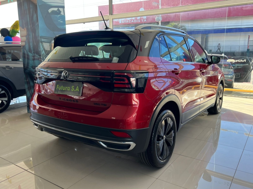 volkswagen t-cross 1.4 250 tsi total flex highline automatico gasolina 4p 2024