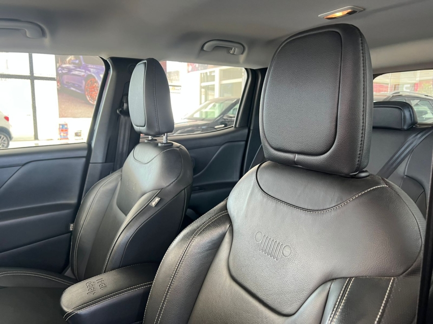 jeep renegade 1.3 t270 turbo flex longitude at6 gasolina 4p automatico 20244