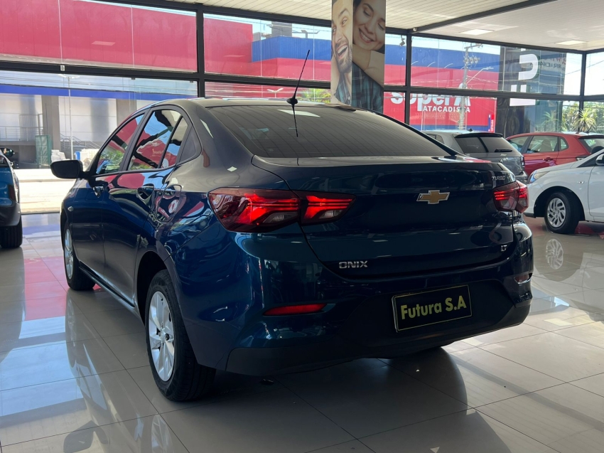 chevrolet onix 1.0 flex plus lt manual gasolina 4p 202211