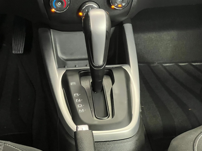 chevrolet onix 1.4 mpfi advantage 8v flex 4p automatico gasolina 20188