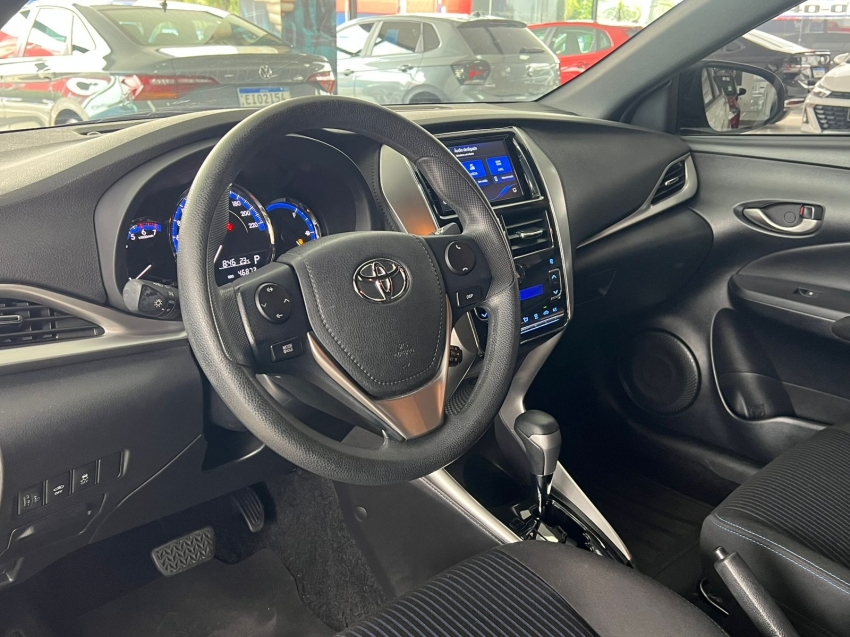 toyota yaris 1.3 16v flex xl plus tech multidrive gasolina 4p automatico 20193