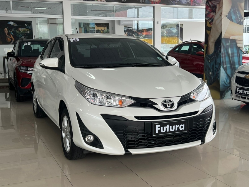 toyota yaris 1.3 16v flex xl plus tech multidrive gasolina 4p automatico 20192