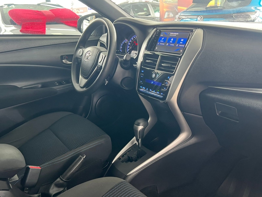 toyota yaris 1.5 16v flex xs connect multidrive gasolina 4p automatico 20209