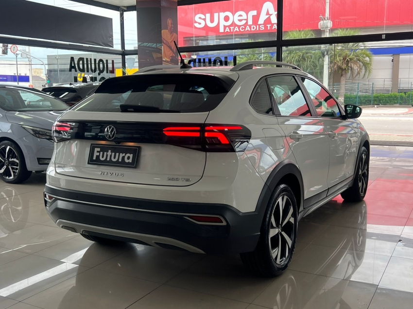 volkswagen nivus 1.0 200 tsi total flex highline automatico gasolina 4p 202213