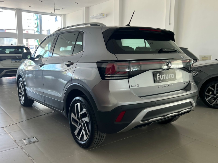 volkswagen t-cross 1.4 250 tsi total flex highline automatico gasolina 4p 202512