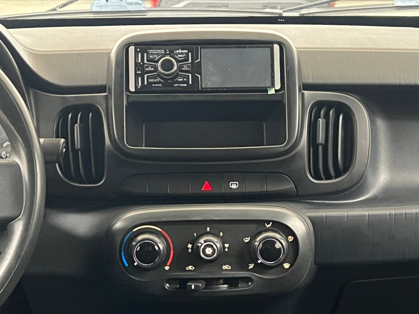 fiat mobi 1.0 evo flex like. manual gasolina 4p 20177