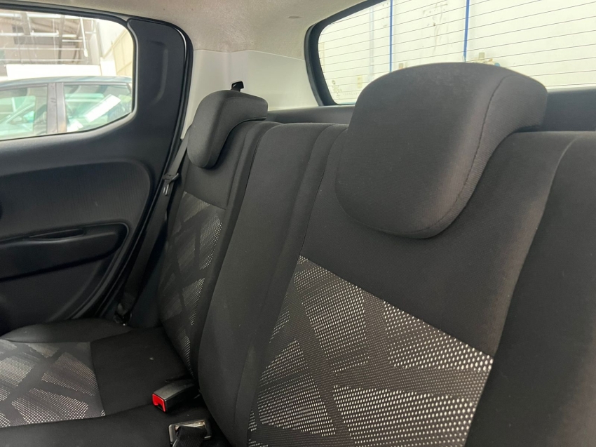 fiat mobi 1.0 evo flex like. manual gasolina 4p 201710