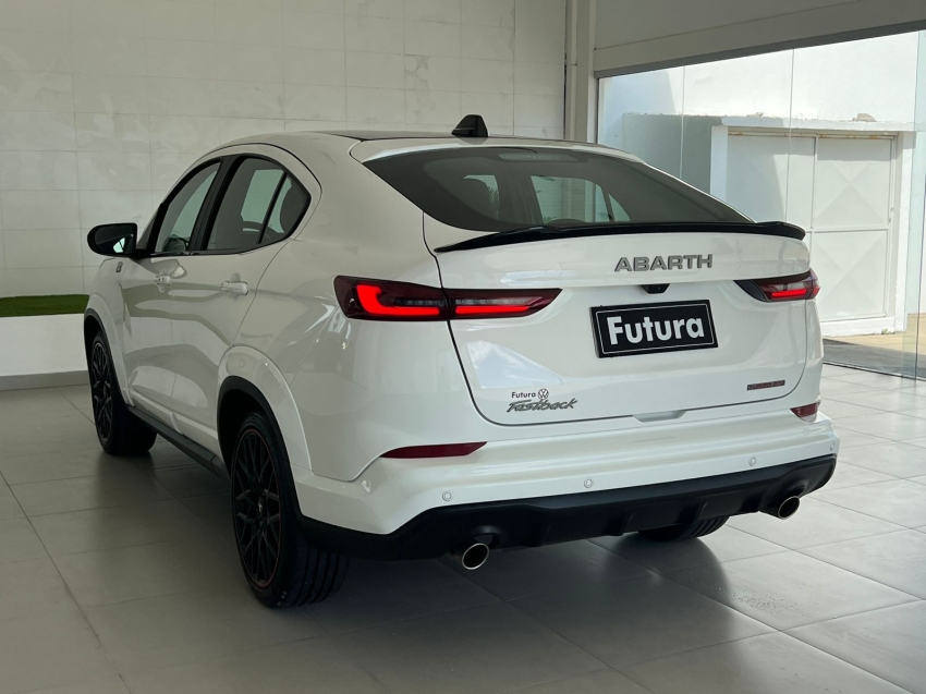 fiat fastback 1.3 turbo 270 flex abarth at6 gasolina 4p automatico 202411