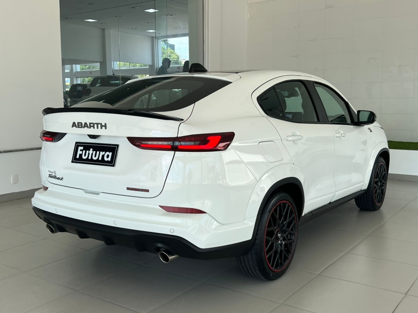 fiat fastback 1.3 turbo 270 flex abarth at6 gasolina 4p automatico 202413