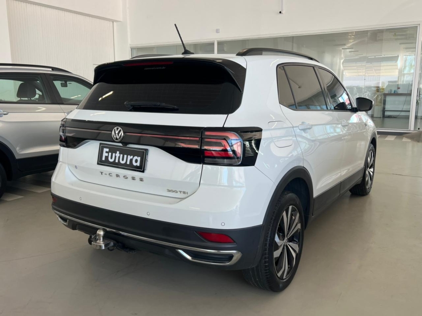 volkswagen t-cross 1.0 200 tsi total flex comfortline automatico 4p 202113