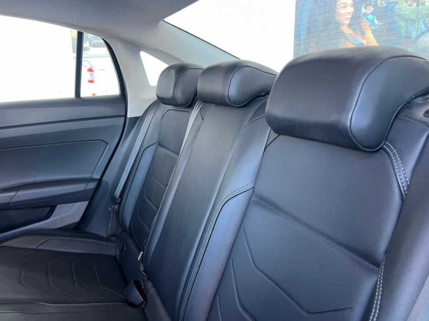 volkswagen virtus 1.0 200 tsi comfortline automatico gasolina 4p 202510