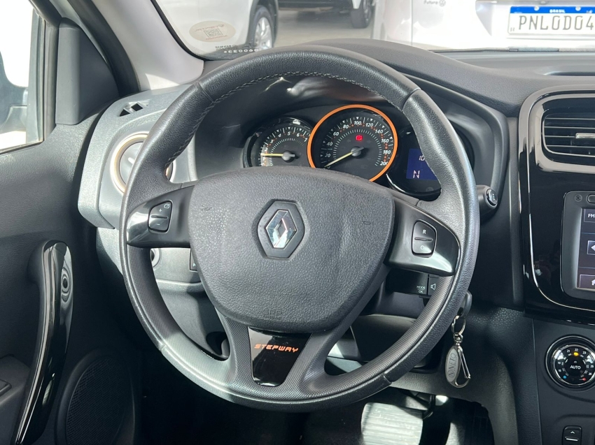 renault sandero 1.6 stepway 8v flex 4p automatizado gasolina manual 20156
