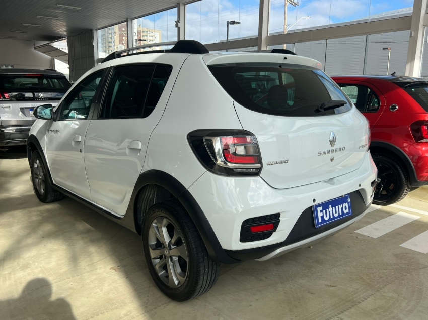 renault sandero 1.6 stepway 8v flex 4p automatizado gasolina manual 201511