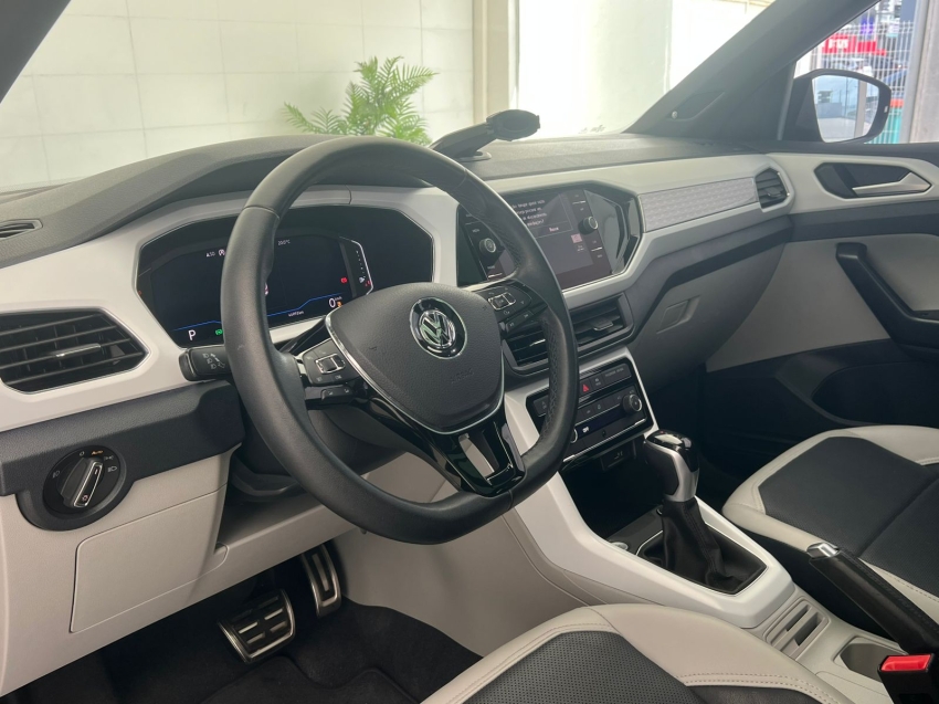 volkswagen t-cross 1.4 250 tsi total flex highline automatico gasolina 4p 20203