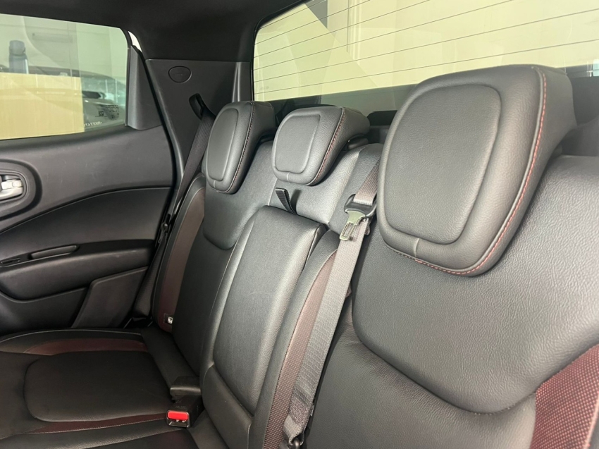 fiat toro 2.0 16v turbo diesel ultra 4wd at9 4p automatico 202410